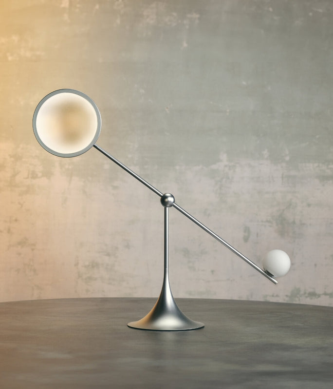 Desk lamp